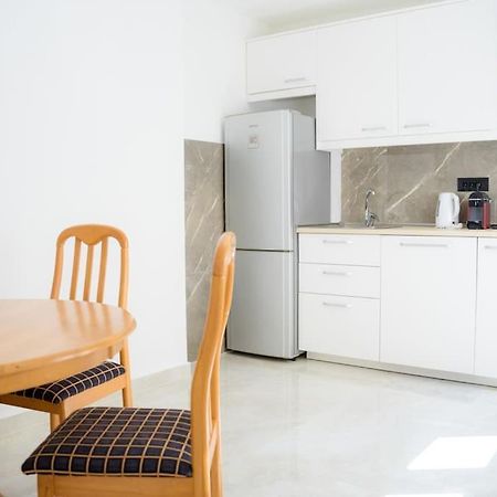 Downtown, Spacious, 2 Bedroom Apartment Belgrado Exterior foto