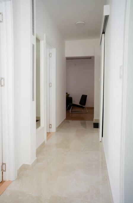 Downtown, Spacious, 2 Bedroom Apartment Belgrado Exterior foto